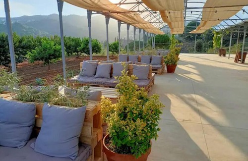 Alella Apartment | Romantic Stay in Grand Setting