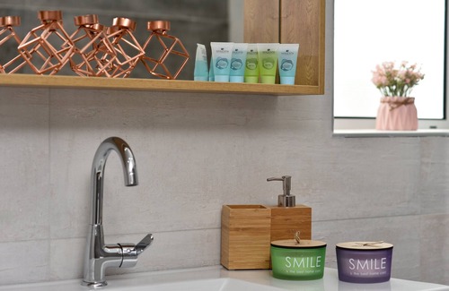 Tiberias Old City Cabin | Romantic suite on the sea of Galilee.