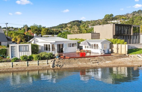 Russell Cottage | Romantic Waterfront - Russell - Fantastic Location