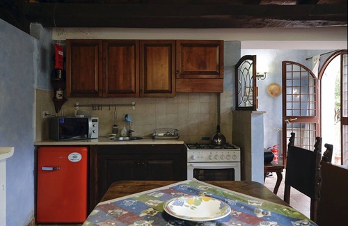 Cesano Villa | ROME VILLA COTTAGE EXCLUSIVE USE OF LARGE SWIMMING POOL TREEHOUSE AVAILABLE