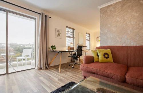 Rondebosch Apartment | Rondebosch Central