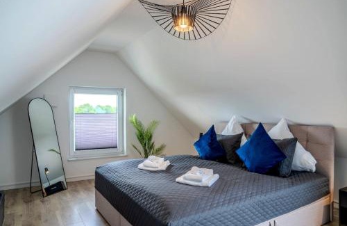 Rheda-Wiedenbruck Apartment | Roof-Suite 03 I Aufzug I Smart-TV I Balkon I WiFi