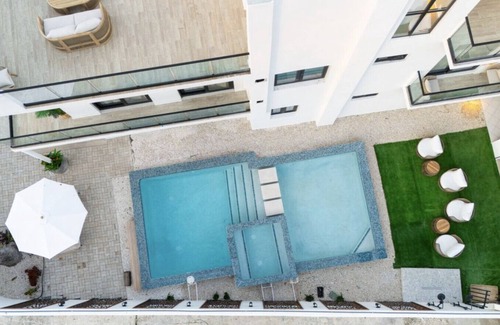 Punta Las Marias Apartment | Rooftop King Suite at Ocean Park Beach Club