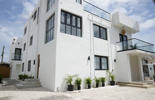 Punta Las Marias Apartment | Rooftop King Suite at Ocean Park Beach Club
