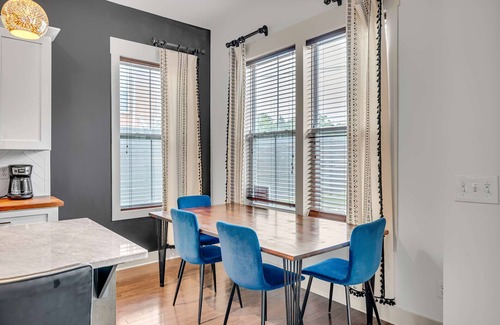 Haynes Area House | Rooftop Large Backyard Fire Pit Near Downtown Nashville