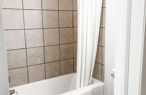 Whitehall Apartment | Room #15