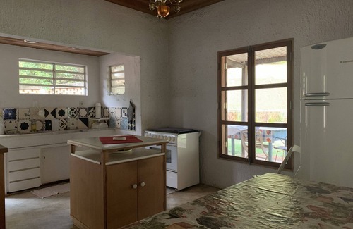 Aracariguama House | Room 50 minutes from São Paulo with fireplace, soccer field and Jacuzzi.