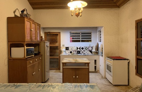 Aracariguama House | Room 50 minutes from São Paulo with fireplace, soccer field and Jacuzzi.