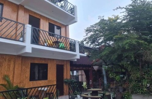 Alaminos House | ROOM D - Studio Type Room Good for 4-6pax