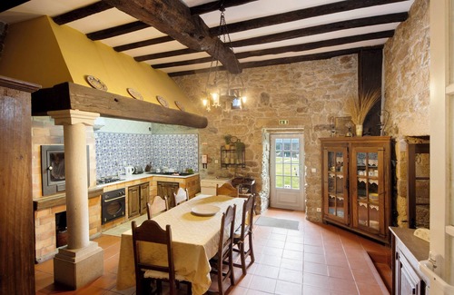 Moimenta da Beira Apartment | Room 'Deluxe Double' with Shared Garden, Balcony and Wi-Fi