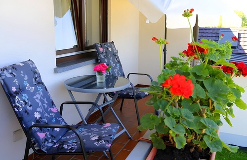 Bad Bellingen Apartment | Room 'Doppelzimmer 2' with Shared Garden and Wi-Fi