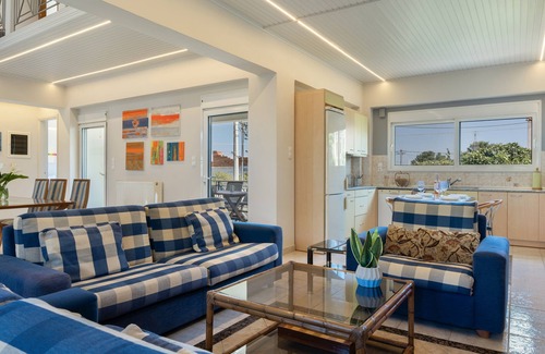 Spata-Artemida Apartment | Room 'First Floor Master Bedroom' with Shared Terrace, Wi-Fi, and Air Conditioning