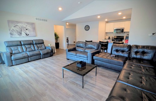 Altoona House | Room for 9. New modern and perfect location, close to I-80. Sparkling clean!
