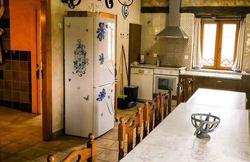 Basconcillos del Tozo House | Room 'Habitación Doble' with Mountain View, Shared Garden and Wi-Fi