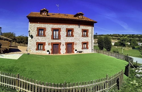 Basconcillos del Tozo House | Room 'Habitación Doble' with Mountain View, Shared Garden and Wi-Fi