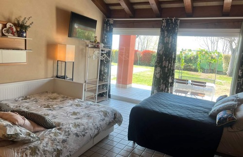 Tezze sul Brenta House | Room in B&B - Casa Belvedere - Complimentary Wifi and Private Parking