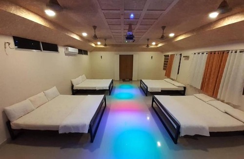 Anaimalai Hotel | Room in Lodge - Room in Royal Cottage, Anaimalai