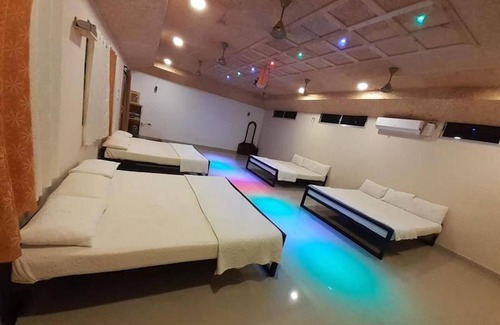 Anaimalai House | Room in Lodge - Royal Cottage, Anaimalai Multiple Room