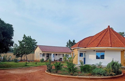 Gulu House | Room in modern round house in big green compound only 10 minutes from Gulu city