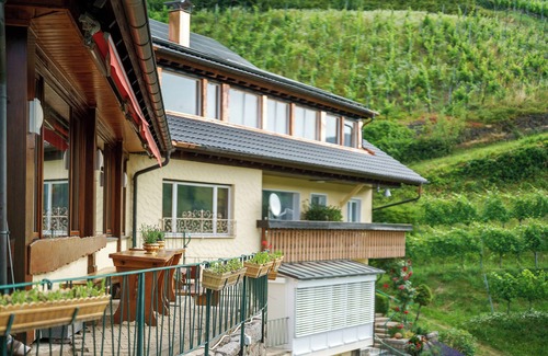 Glottertal Apartment | Room 'Komfortzimmer 1' with Mountain View, Shared Terrace and Wi-Fi