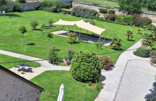 Fye Apartment | Room 'Le Meslay N°4' with Shared Terrace, Shared Garden and Wi-Fi