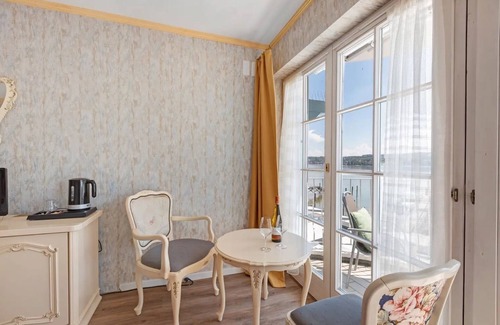 Reichenau Apartment | Room 'Mit Seeblick Und Balkon' with Lake View, Shared Terrace and Wi-Fi