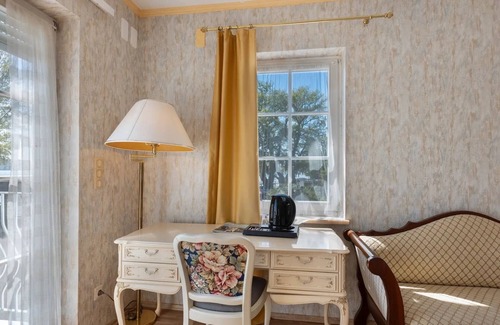 Reichenau Apartment | Room 'Mit Seeblick Und Balkon' with Lake View, Shared Terrace and Wi-Fi