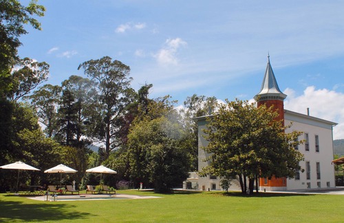 Muros de Nalon Apartment | Room 'Premium La Torre' with Shared Pool, Shared Terrace and Wi-Fi