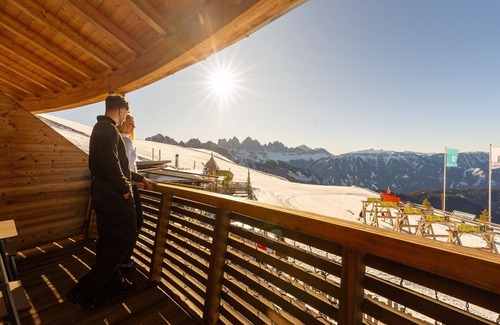 Bressanone Apartment | Room 'Rossalm Panoramic Room 4' with Shared Terrace, Shared Garden and Wi-Fi