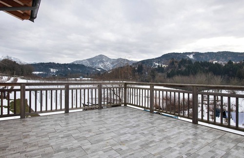 Bosentino Apartment | Room 'Viola' with Mountain View, Shared Terrace and Wi-Fi