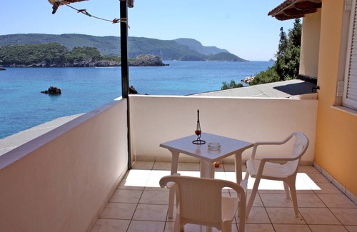 Lakones House | Room with amazing sea view 20 meters from the beach