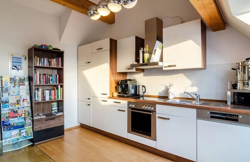 Reichenau Apartment | Room 'Zimmer 2' with Shared Garden and Wi-Fi