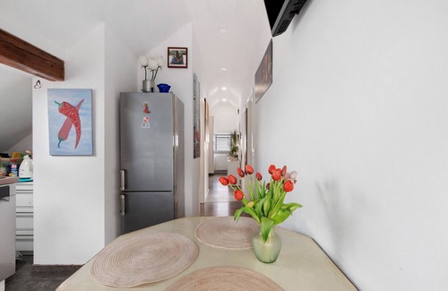 Laupheim Apartment | Rooms 'Quiet Rooms in Shared Apartment' with Private Garden, Balcony and Wi-Fi