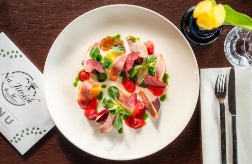 Semice House | Rooms & Restaurace Na Jitrách