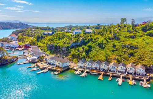 Vinnes House | Rorbu i Gilsvågen - Egen Brygge - Båtutleie