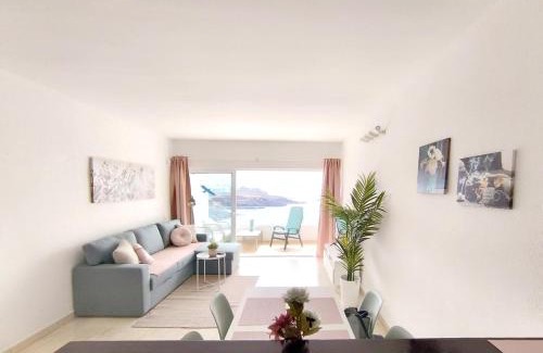 Callao Salvaje Apartment | ROSA DE MAR 1 - parking, pool, beachfront, tv channels