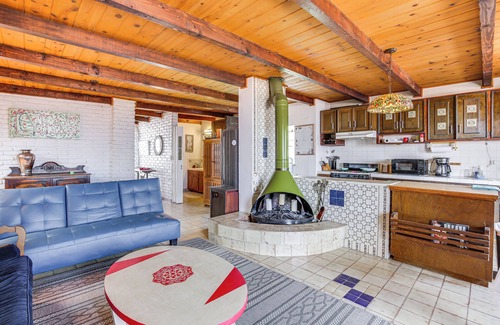 Las Gaviotas Cottage | Rosarito Beach Home in Las Gaviotas w/Ocean Views