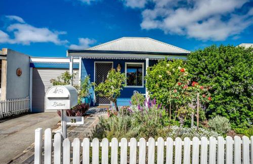 Goolwa House | Rose Cottage 3B Hutchinson St Goolwa - Linen Included