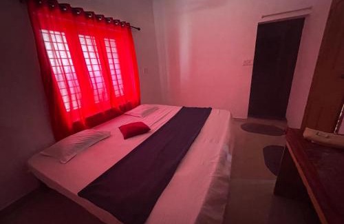 Thrissur Bed & Breakfast | Rose Garden home stay Thrissur