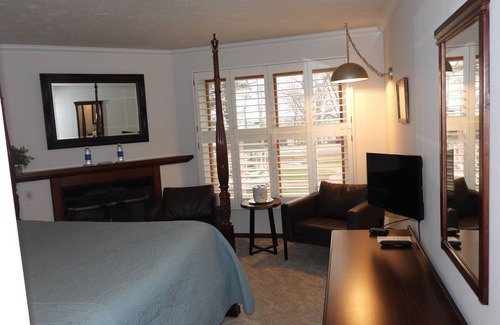 Douglas Bed & Breakfast | Rosemont Inn Resort B&B