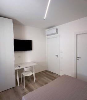 Camerano House | Rosso Conero - Le Grotte Rooms & Apartments