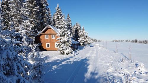 Horni Blatna Ski Chalet | Roubenka na jelení hoře