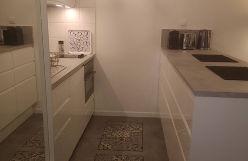Canteleu Apartment | ROUEN apartment with swimming pool parking in secure residence.