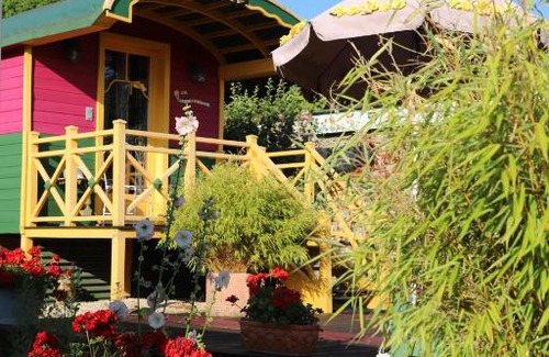 Romery Bed & Breakfast | Roulotte la Dominique