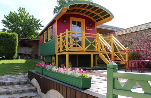 Romery Bed & Breakfast | Roulotte la Dominique
