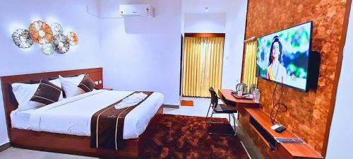 Khattalwada Hotel | Roundana Residency SIPCOT OMR Chennai - Unit of Prohotel