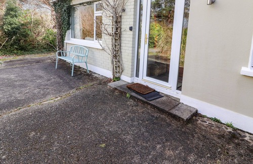 Beaufort Cottage | ROWANTREE, family friendly, with open fire in Beaufort, County Kerry