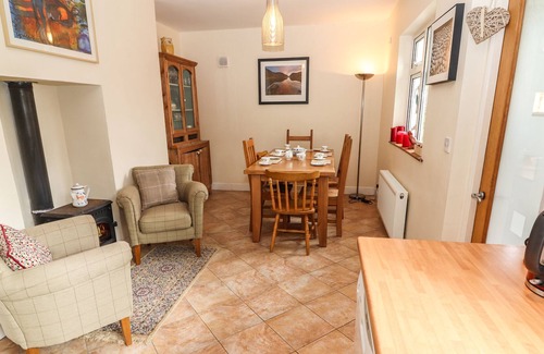 Beaufort Cottage | ROWANTREE, family friendly, with open fire in Beaufort, County Kerry
