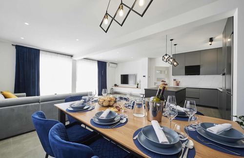 Kastel Novi House | Royal Blue