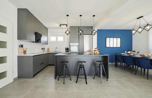 Kastel Novi House | Royal Blue
